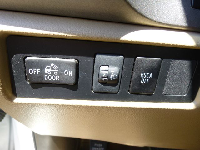 2010 Toyota Tundra 4dr Sdn Man 2.0T Fronttrak