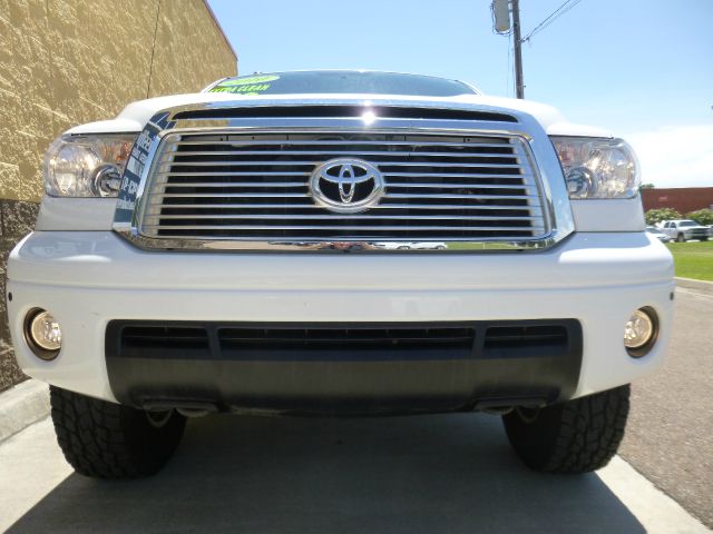 2010 Toyota Tundra 4dr Sdn Man 2.0T Fronttrak