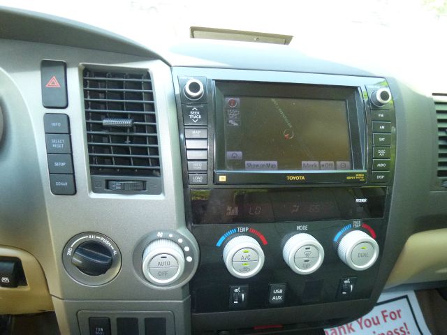 2010 Toyota Tundra 4dr Sdn Man 2.0T Fronttrak