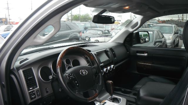 2010 Toyota Tundra 4dr Sdn Man 2.0T Fronttrak