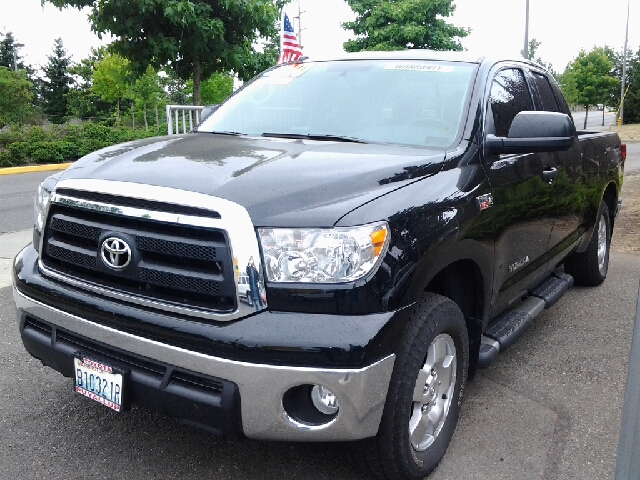 2010 Toyota Tundra Crew-short-slt-outdoorsman-4wd-5.7l Hemi-1 Owner