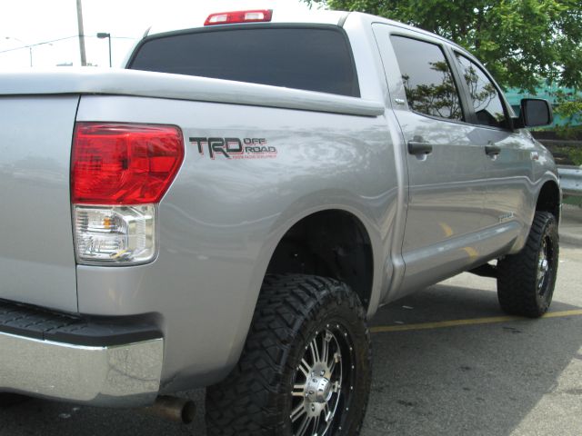 2010 Toyota Tundra 1999 SUV Luxury
