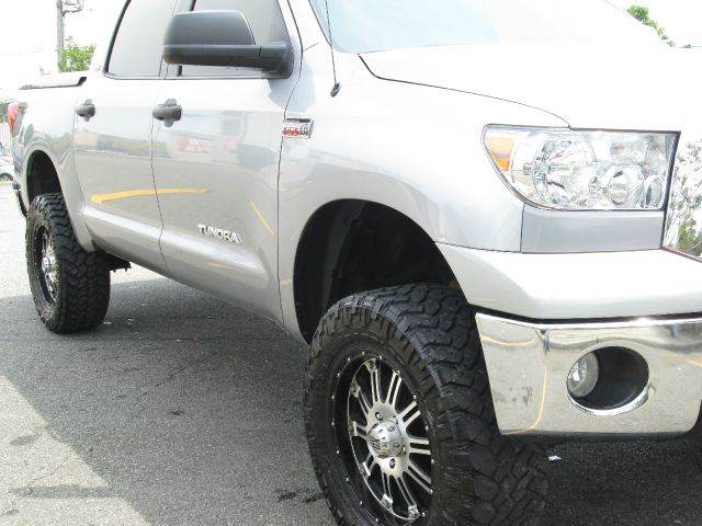 2010 Toyota Tundra 1999 SUV Luxury