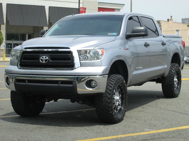 2010 Toyota Tundra 1999 SUV Luxury