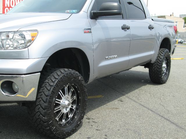 2010 Toyota Tundra 1999 SUV Luxury