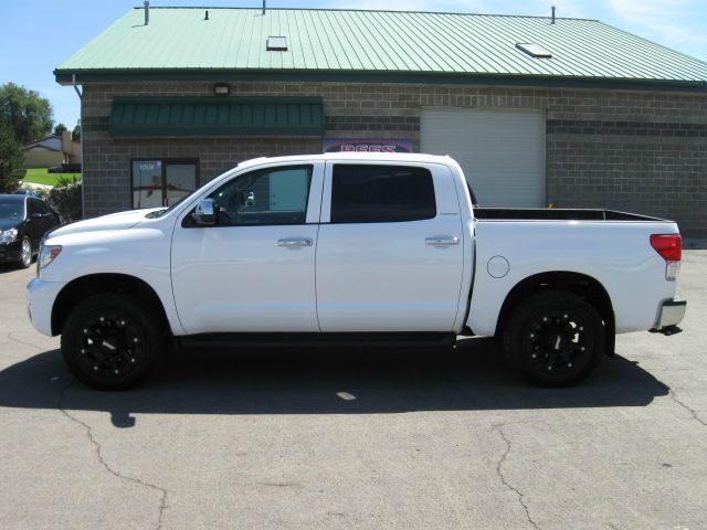 2011 Toyota Tundra 4dr Sdn Man 2.0T Fronttrak
