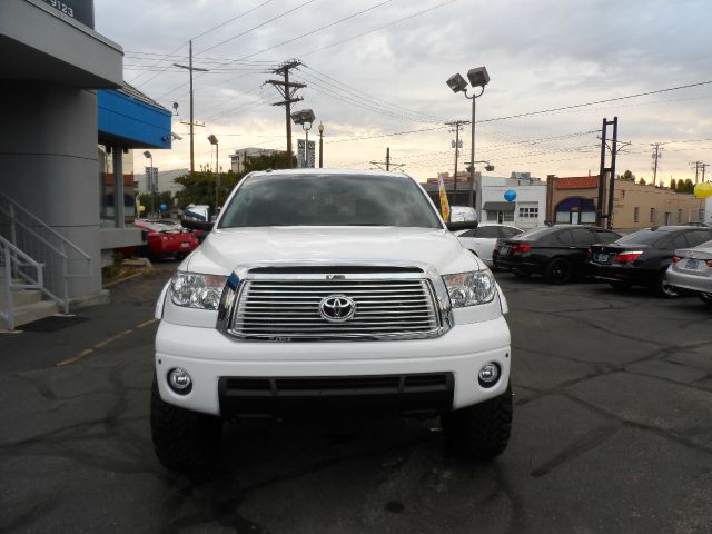 2011 Toyota Tundra ESV6