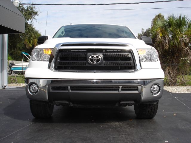 2011 Toyota Tundra Touring 4x4 Tow Pkg
