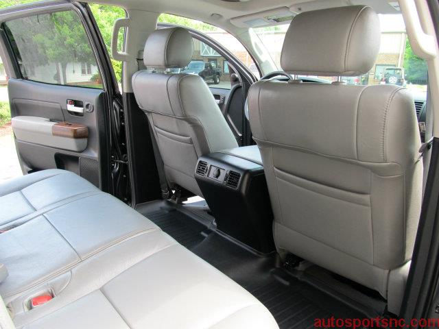 2011 Toyota Tundra Limited 4DR Sedan W/moonroof