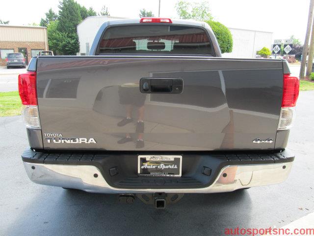 2011 Toyota Tundra Limited 4DR Sedan W/moonroof