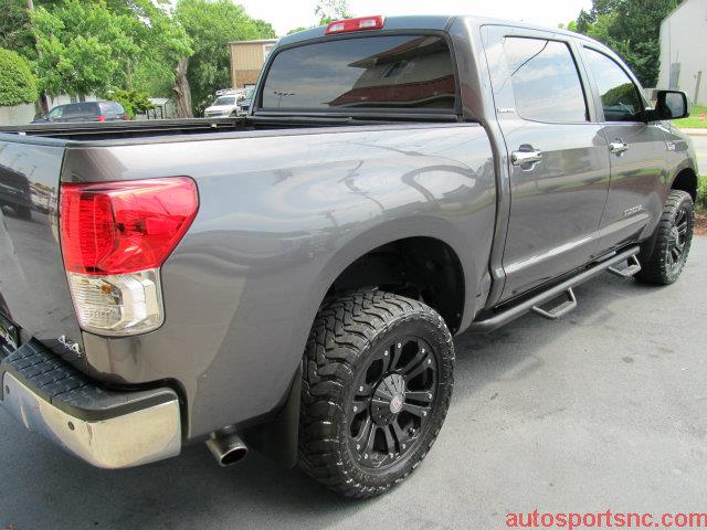 2011 Toyota Tundra Limited 4DR Sedan W/moonroof