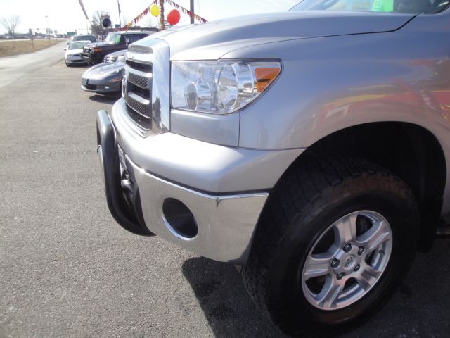 2011 Toyota Tundra Club Coupe 8-ft. Bed 2WD