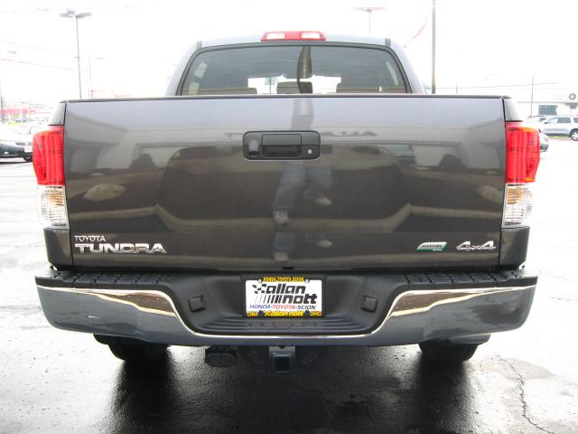 2012 Toyota Tundra 4WD Crew Cab SLE Z71