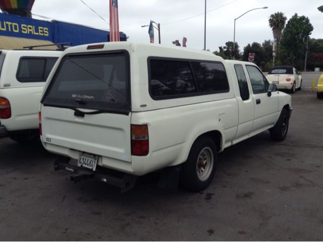 1993 Toyota Unspecified Base W/5-spd Auto