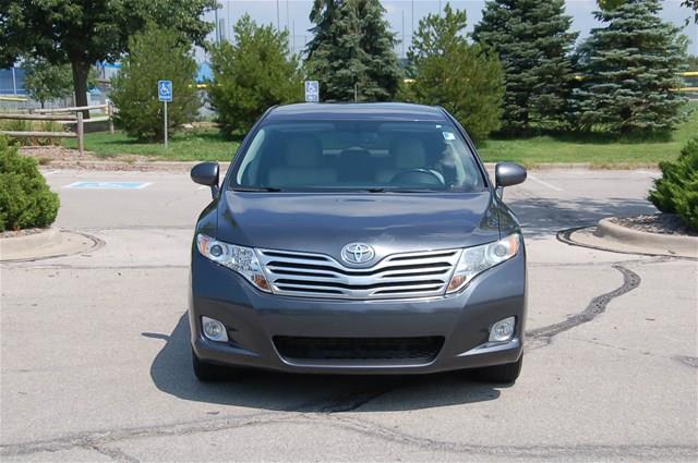 2009 Toyota Venza Red Line