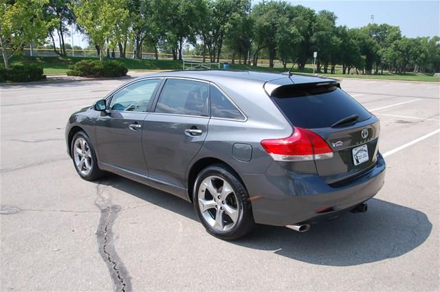 2009 Toyota Venza Red Line