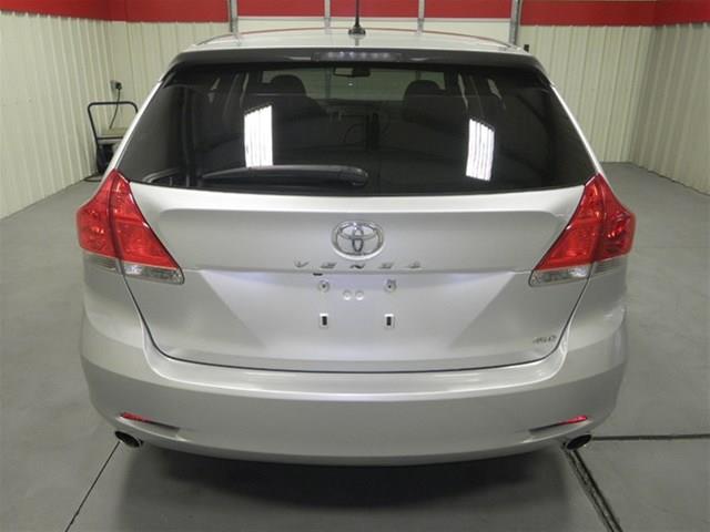 2010 Toyota Venza Red Line
