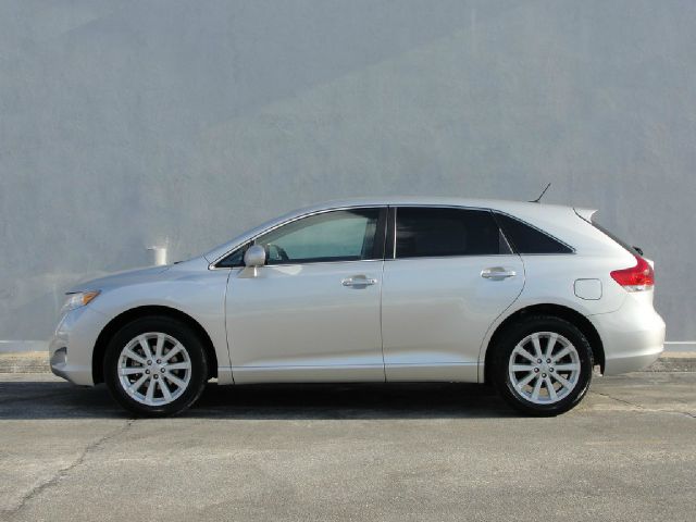 2011 Toyota Venza SLE Customized