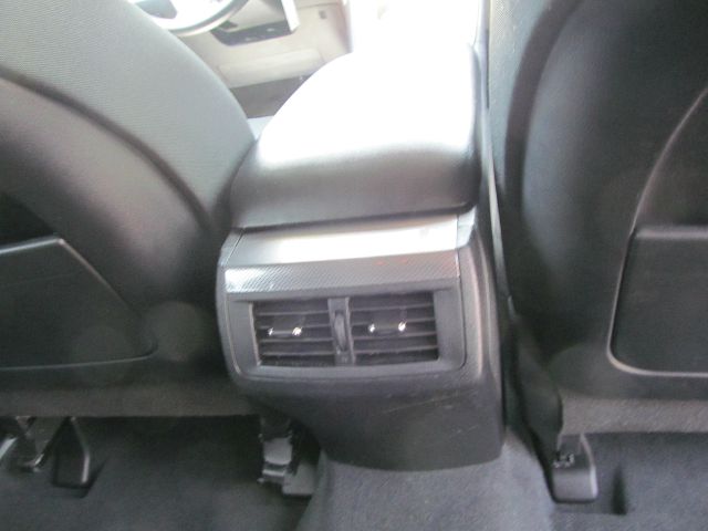 2013 Toyota Venza 740il 4dr Sdn Sedan