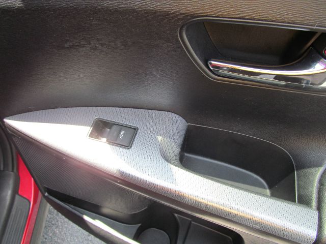 2013 Toyota Venza 740il 4dr Sdn Sedan