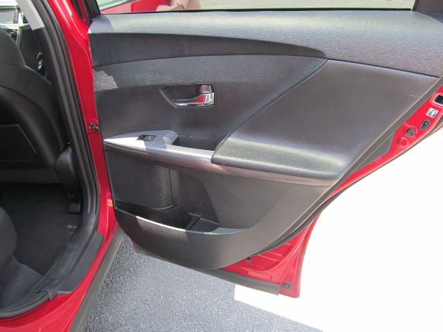 2013 Toyota Venza 740il 4dr Sdn Sedan