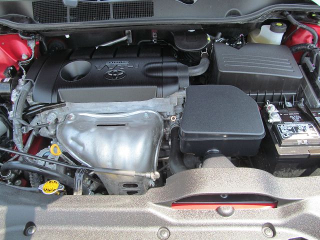 2013 Toyota Venza 740il 4dr Sdn Sedan