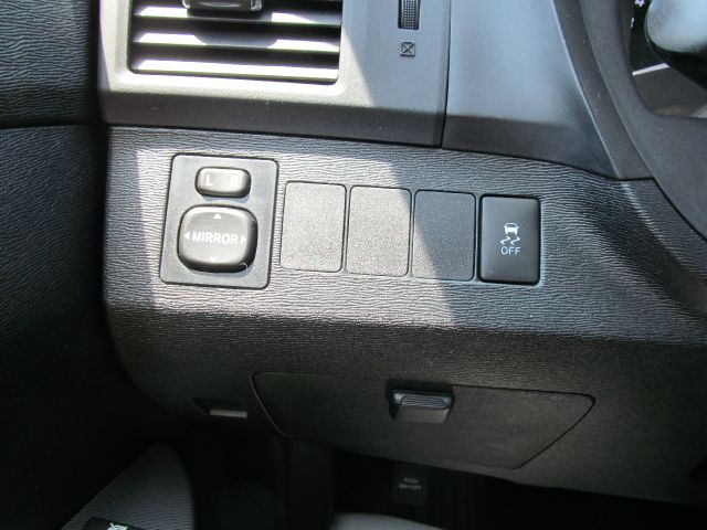 2013 Toyota Venza 740il 4dr Sdn Sedan