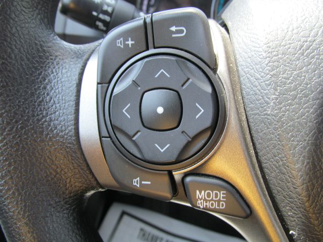 2013 Toyota Venza 740il 4dr Sdn Sedan