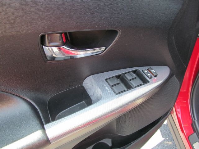 2013 Toyota Venza 740il 4dr Sdn Sedan