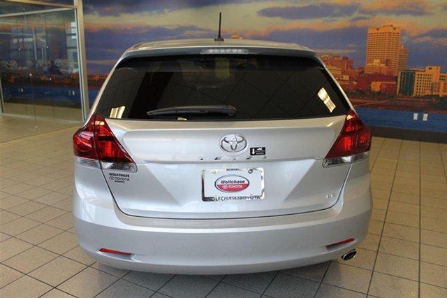 2014 Toyota Venza 1987 Ford