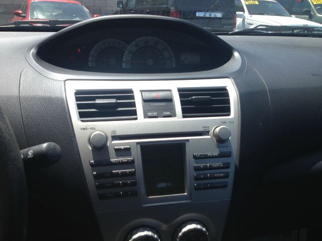 2008 Toyota Yaris Sport Utility 4D