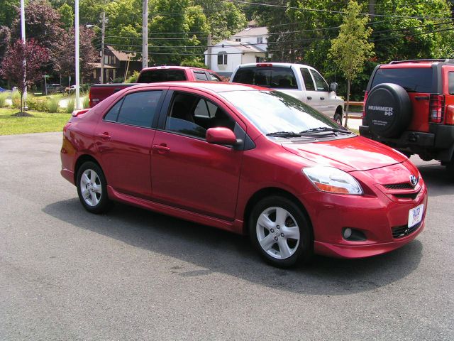 2008 Toyota Yaris Sport Utility 4D