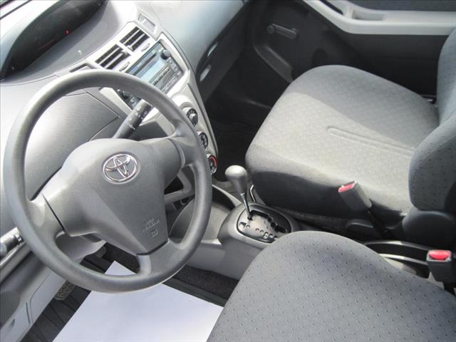 2009 Toyota Yaris 4dr 2.9L Twin Turbo AWD W/3rd Row