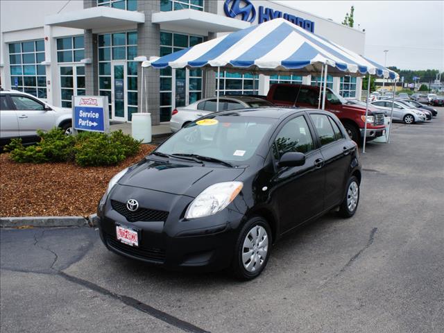 2009 Toyota Yaris 3 Dr STD Passenger Van Extended