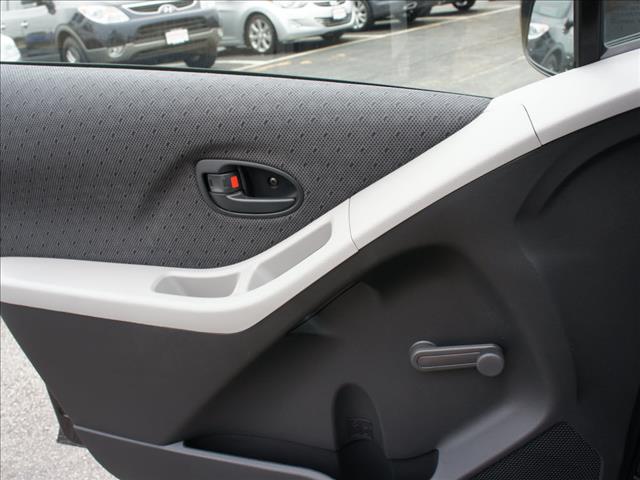 2009 Toyota Yaris 3 Dr STD Passenger Van Extended