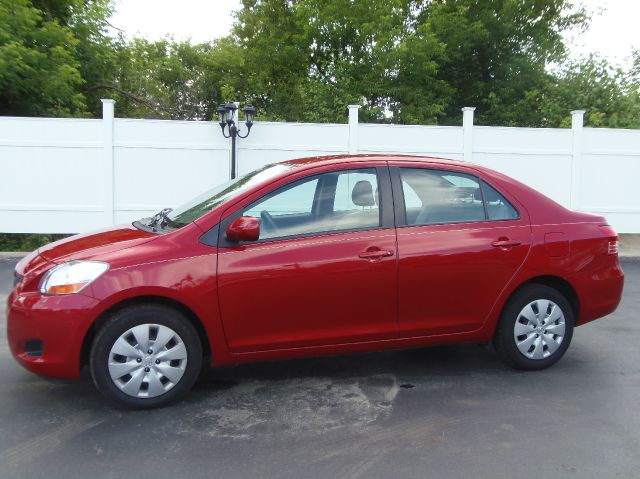 2009 Toyota Yaris Base