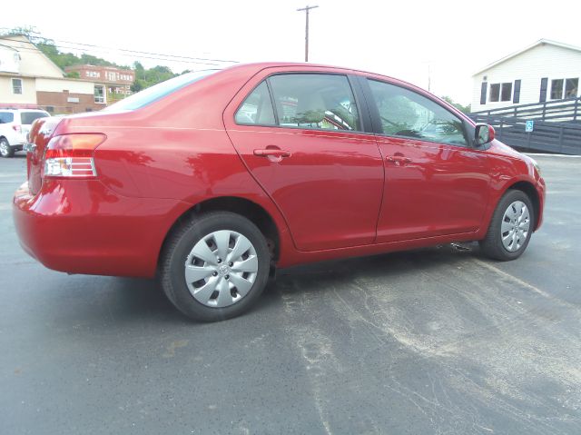 2009 Toyota Yaris Base