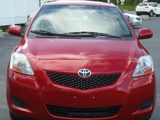 2009 Toyota Yaris Base