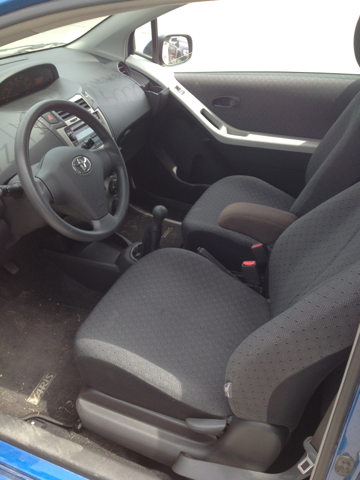 2009 Toyota Yaris 2dr Spyder GS 2.4L Sportronic