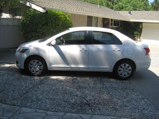 2009 Toyota Yaris 4DR 4WD Sport AT