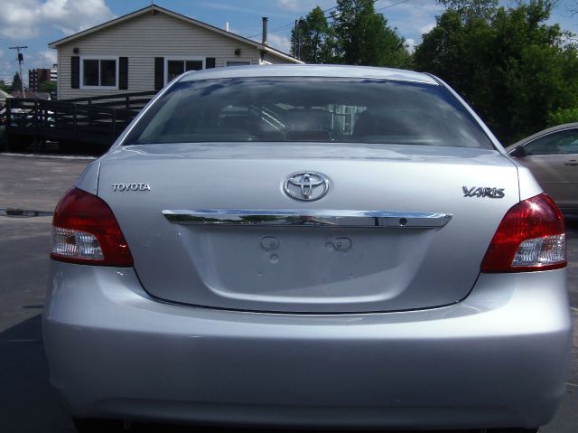 2009 Toyota Yaris Base