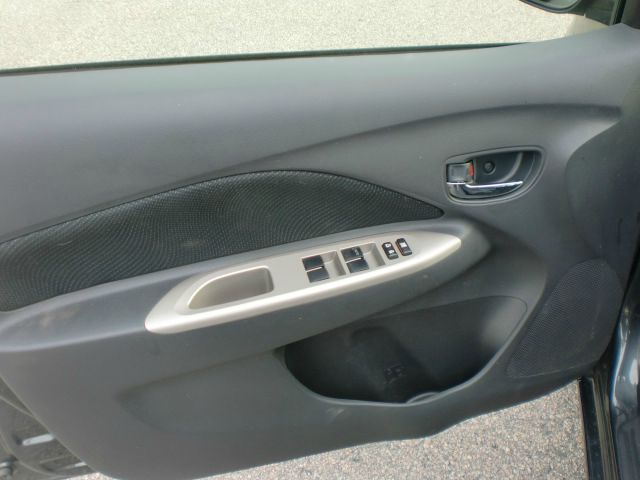 2009 Toyota Yaris 4DR 4WD Sport AT