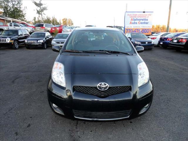 2010 Toyota Yaris 2dr Spyder GS 2.4L Sportronic