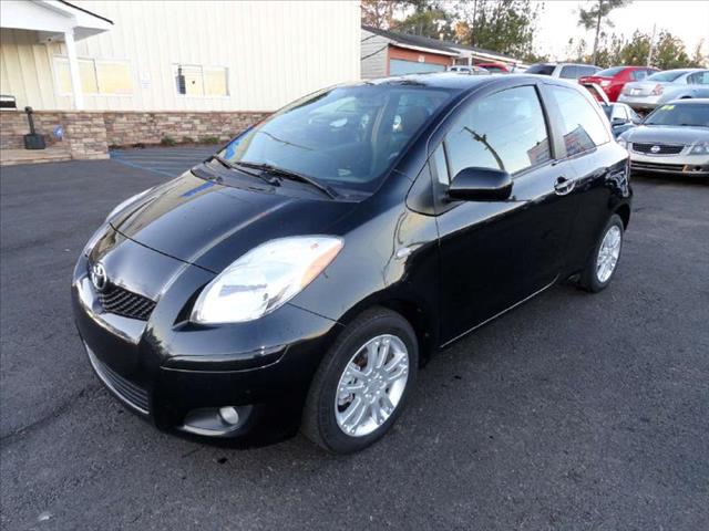 2010 Toyota Yaris 2dr Spyder GS 2.4L Sportronic