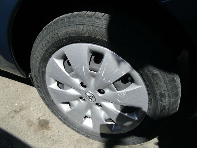 2011 Toyota Yaris 4DR 4WD Sport AT