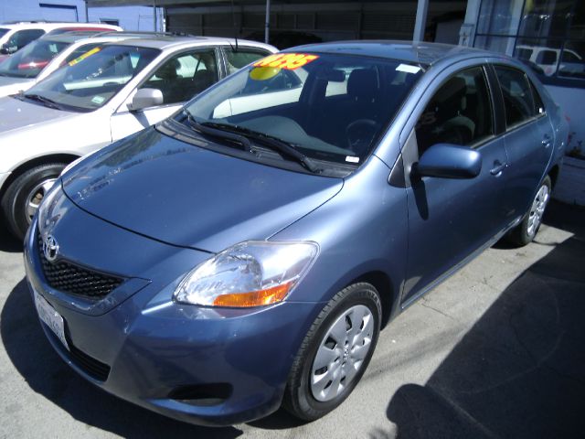 2011 Toyota Yaris 4DR 4WD Sport AT