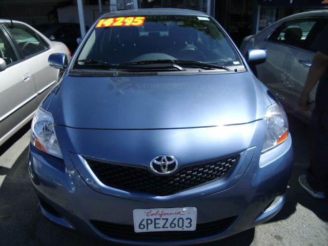 2011 Toyota Yaris 4DR 4WD Sport AT
