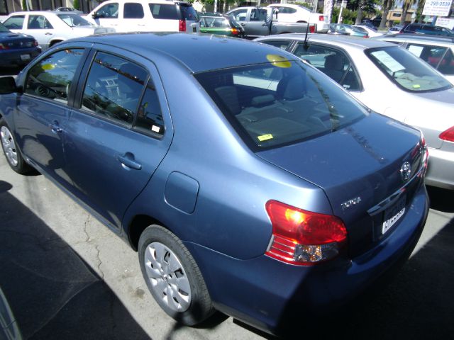 2011 Toyota Yaris 4DR 4WD Sport AT