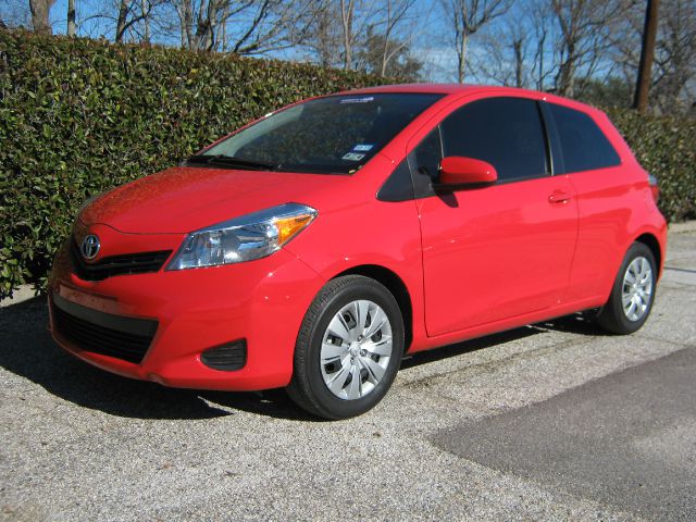 2012 Toyota Yaris Dx-v6