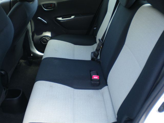 2012 Toyota Yaris SE 4 Motion AWD